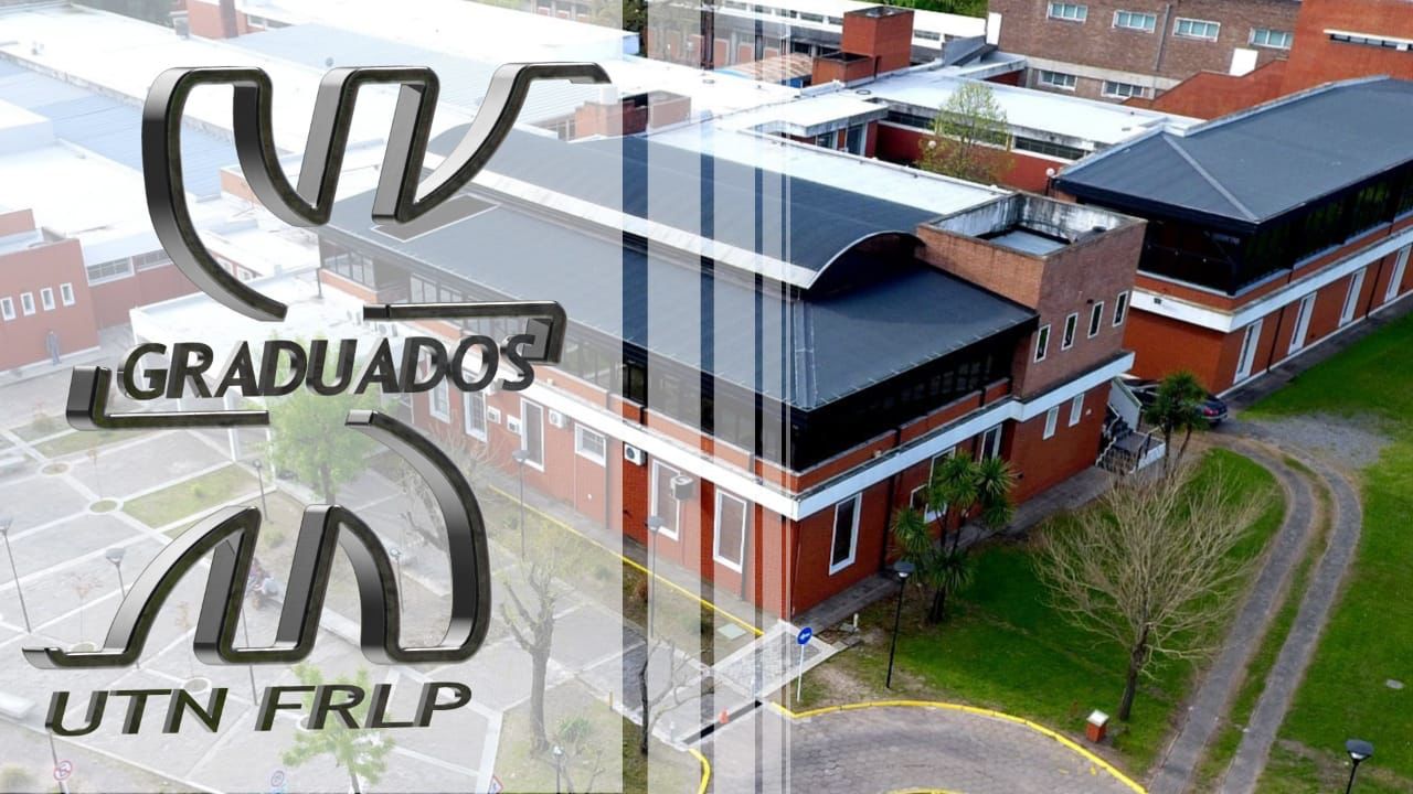 graduados con Logo UTN