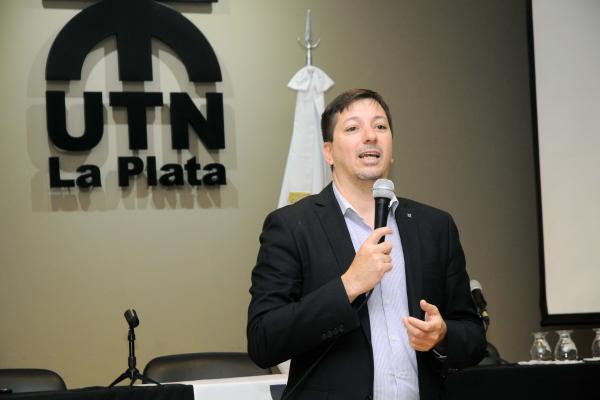 Se realizó el primer Seminario de Aplicaciones de Inteligencia Artificial en la UTN La Plata