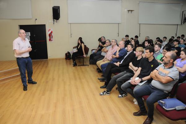 Se realizó el primer Seminario de Aplicaciones de Inteligencia Artificial en la UTN La Plata