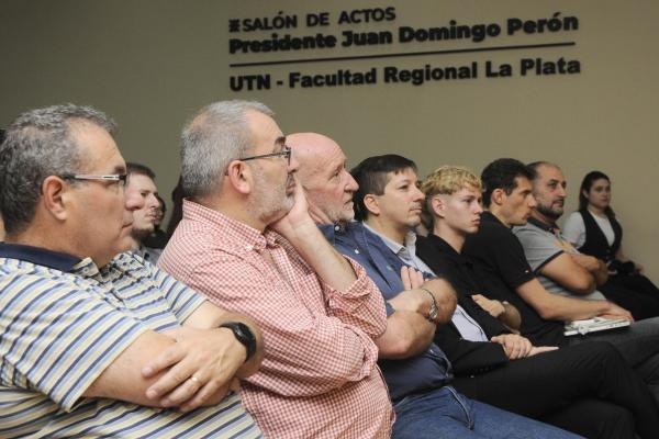 Se realizó el primer Seminario de Aplicaciones de Inteligencia Artificial en la UTN La Plata