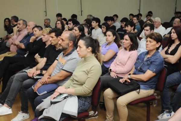 Se realizó el primer Seminario de Aplicaciones de Inteligencia Artificial en la UTN La Plata