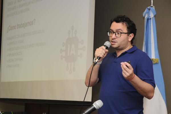 Se realizó el primer Seminario de Aplicaciones de Inteligencia Artificial en la UTN La Plata
