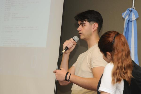 Se realizó el primer Seminario de Aplicaciones de Inteligencia Artificial en la UTN La Plata