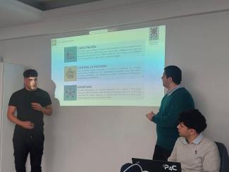 Presentación de UTN EduNet en un aula.